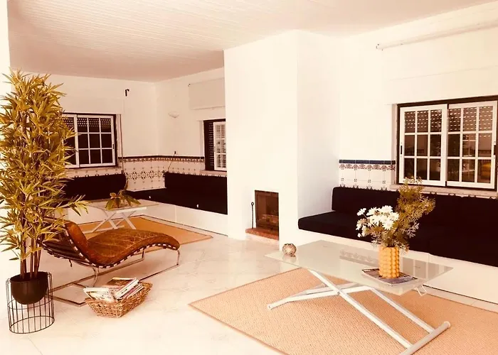 Quinta Das Amoreiras Villa *